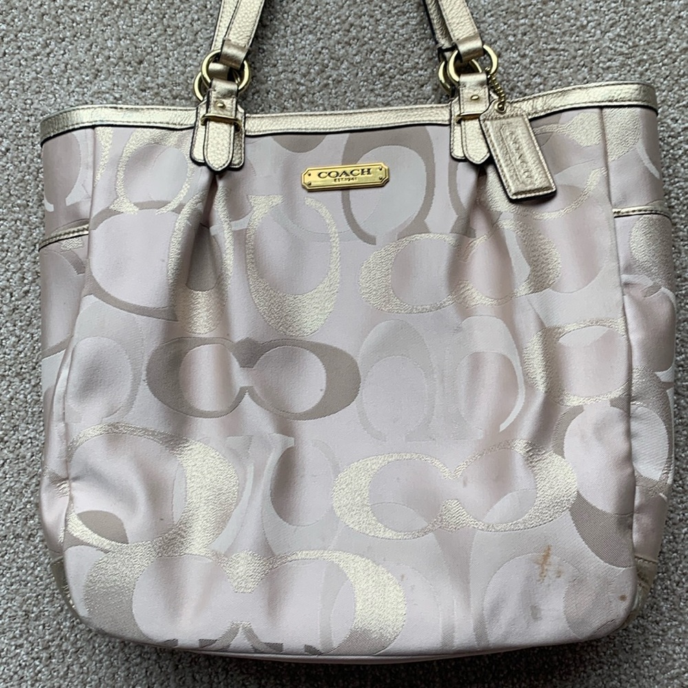 COACH TOTE BAG - TAN/GOLD